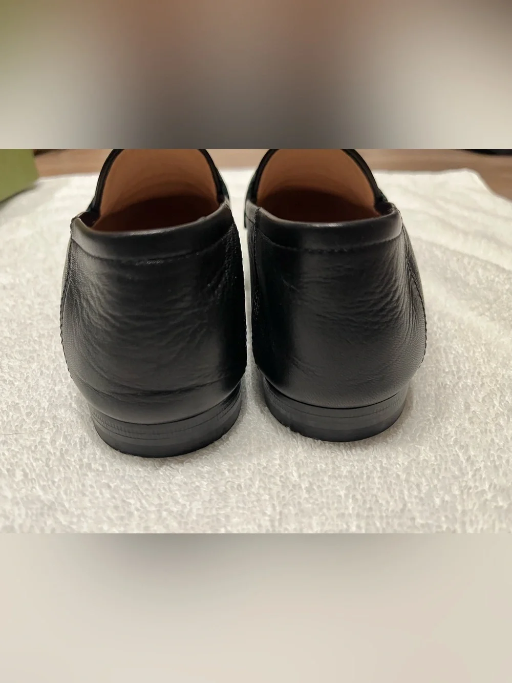 Authentic Gucci Black Leather Loafers with Green-Red Web and Gold Horsebit - Picture 8 of 16